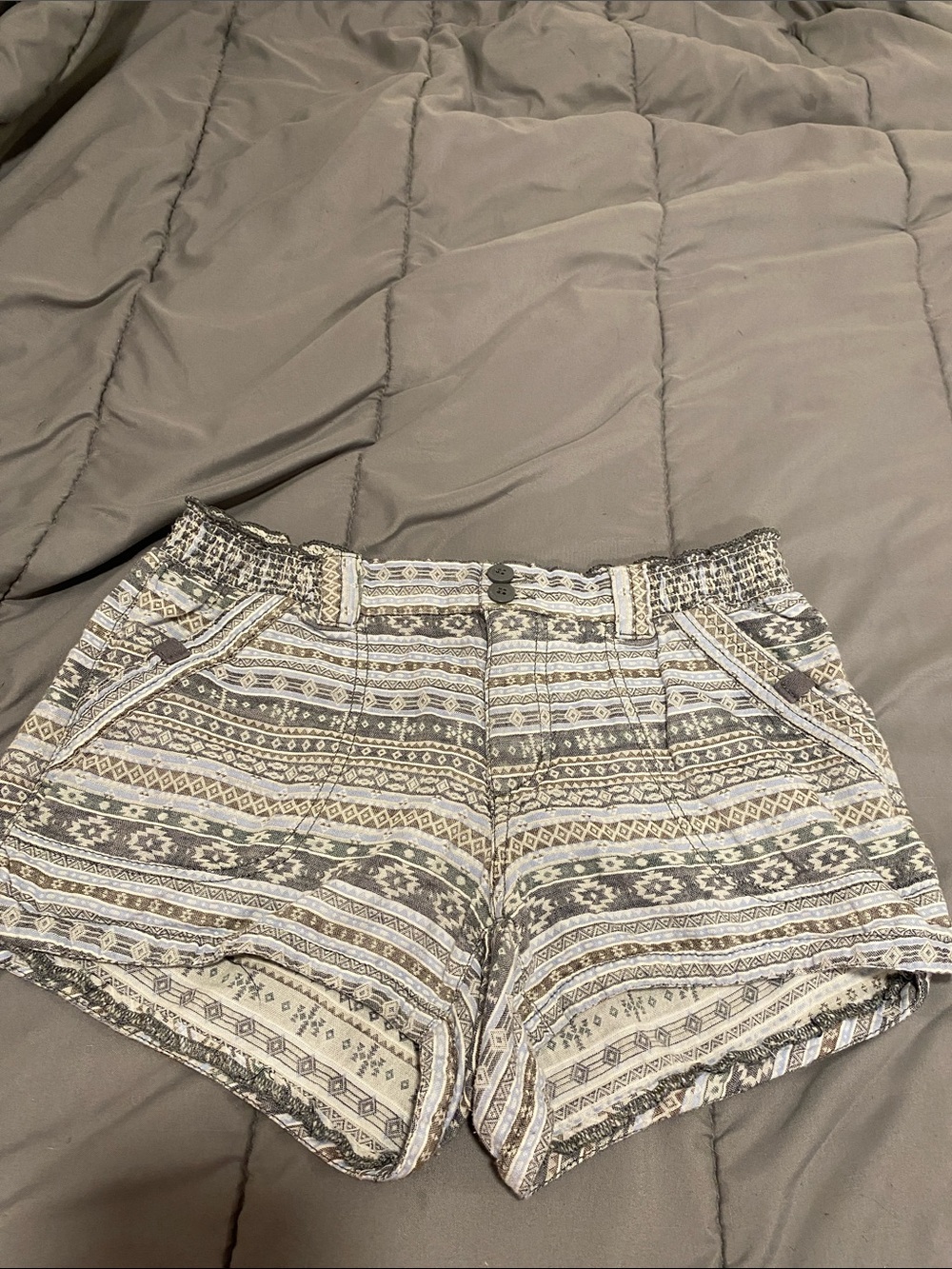 Rewind Neutral Patterned Elastic Waist Shorts in Cream and Gray